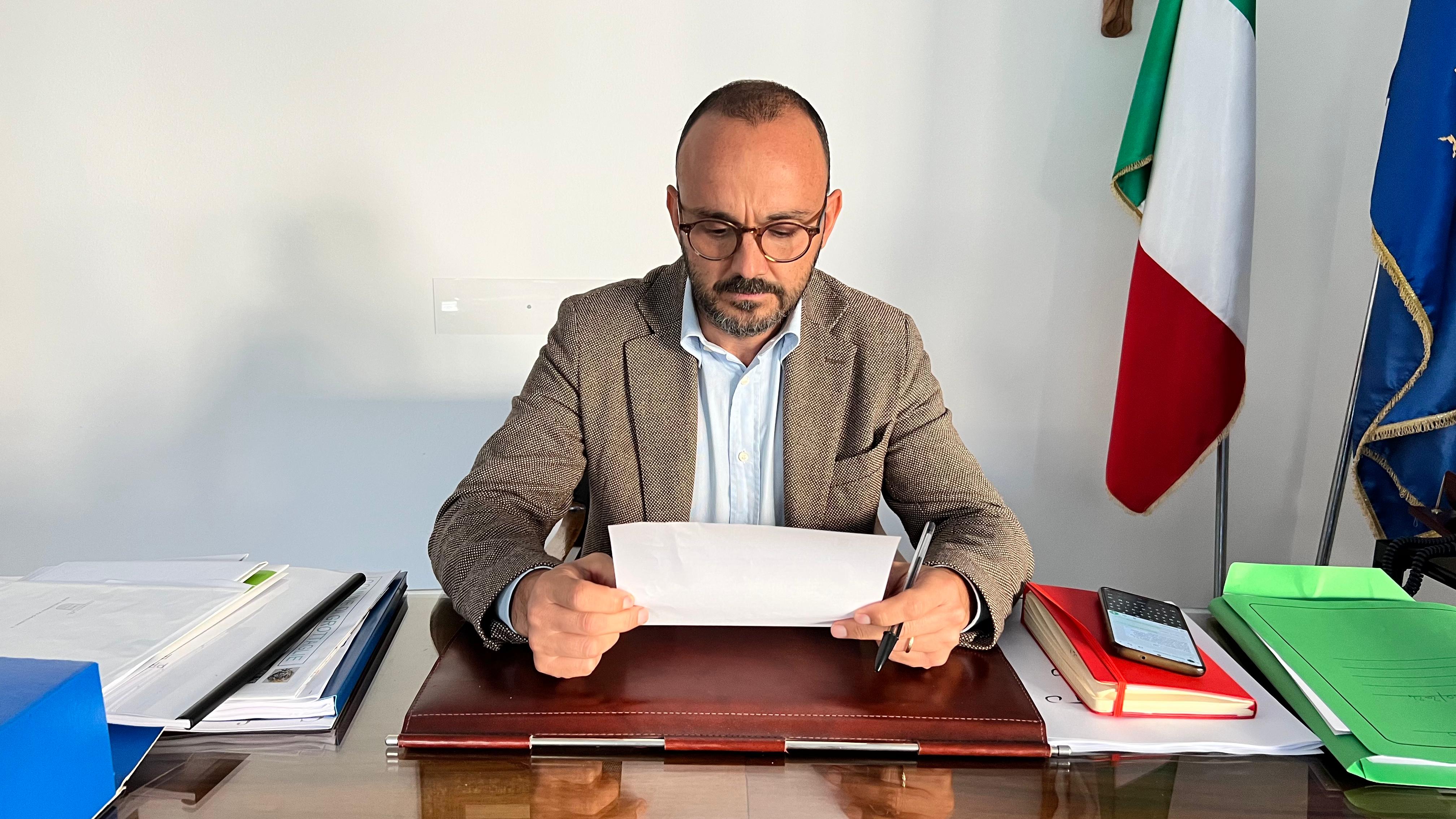 Legge di Bilancio: il Sindaco D’Alò scrive al Presidente del Consiglio dei Ministri denunciando l’ennesimo attacco ai Comuni